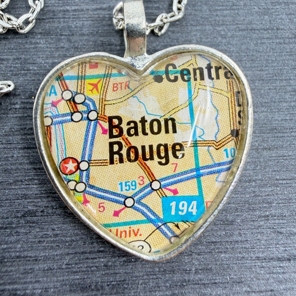 Baton Rouge Map Heart Pendant Necklace Silver Tone Travel Souvenir Unique Gift